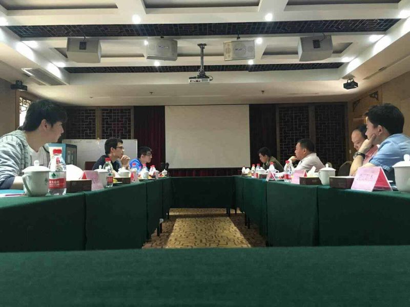 1462356751414998.jpg 青島一汽華中備品會(huì)議.jpg